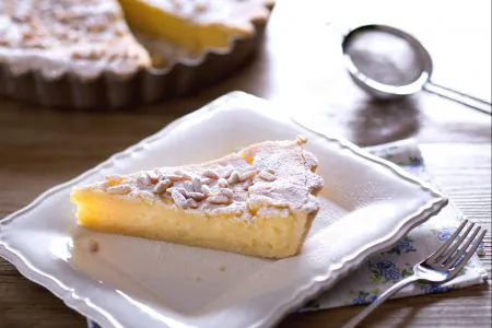 Torta della nonna (Grandma's custard pie)