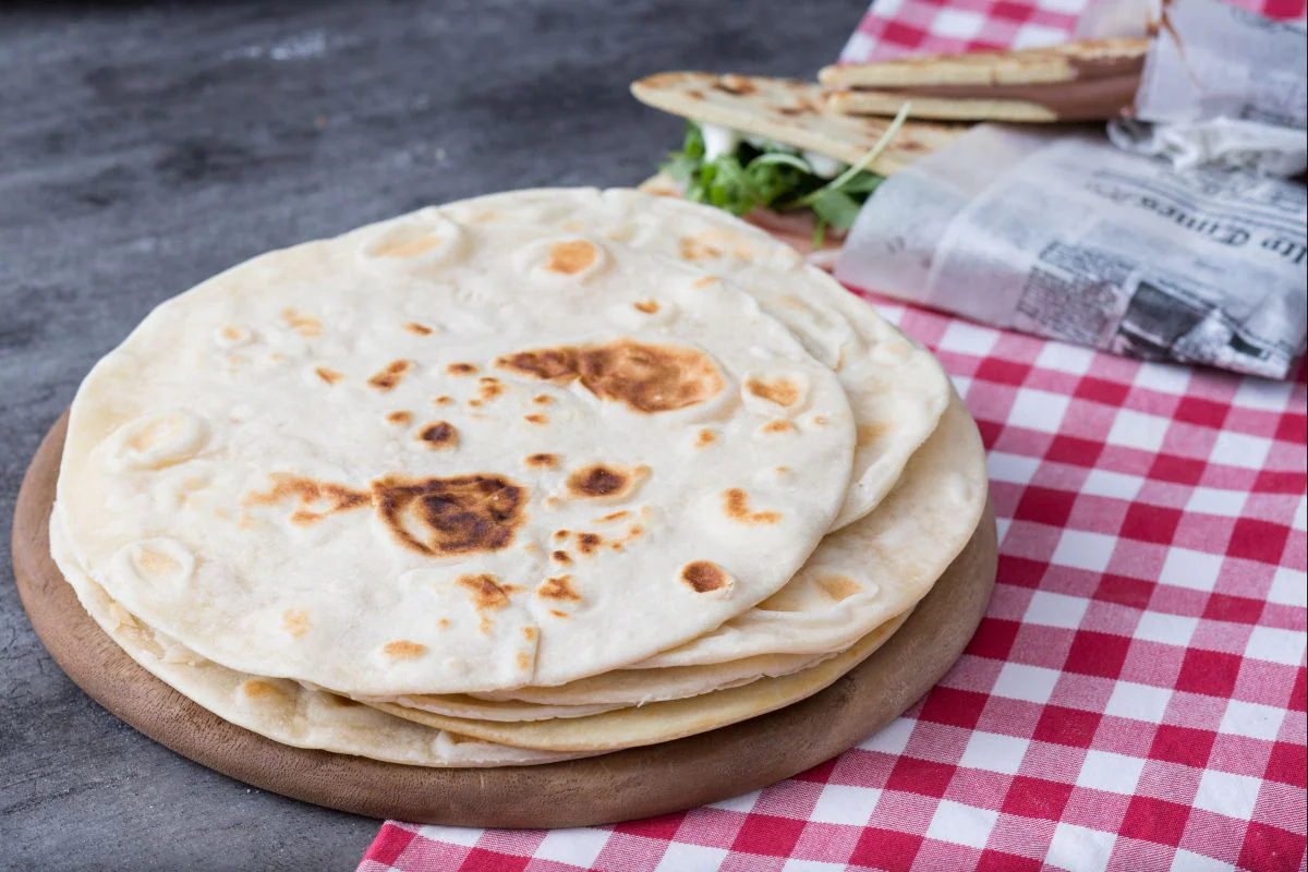 Piadina Romagnola (Romagna-style flat bread)