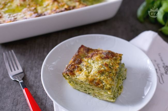 Pesto lasagna - Italian recipes by GialloZafferano
