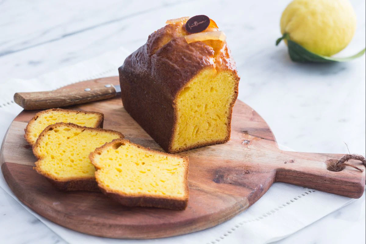 White chocolate and lemon pound cake