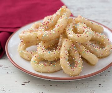 Zeppole di Natale (Christmas fritters)