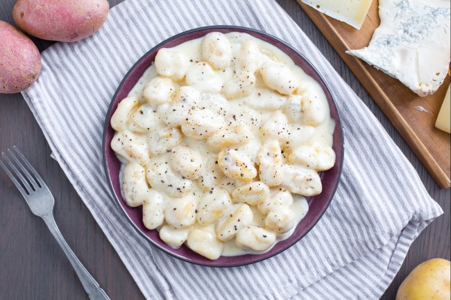 Four-cheese gnocchi - Italian recipes by GialloZafferano