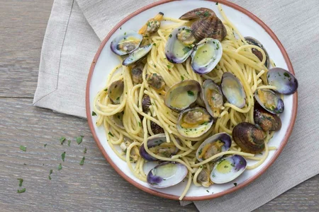 Spaghetti with clams