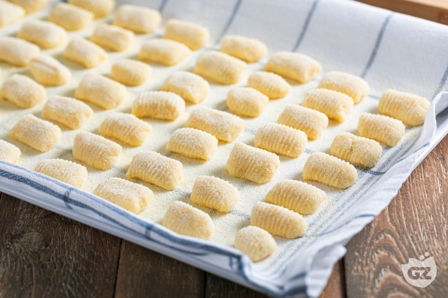 Potato Gnocchi Recipe — Soft, Light & Authentic Italian | GialloZafferano