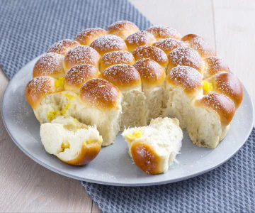 Danubio dolce (Sweet pull-apart brioche)