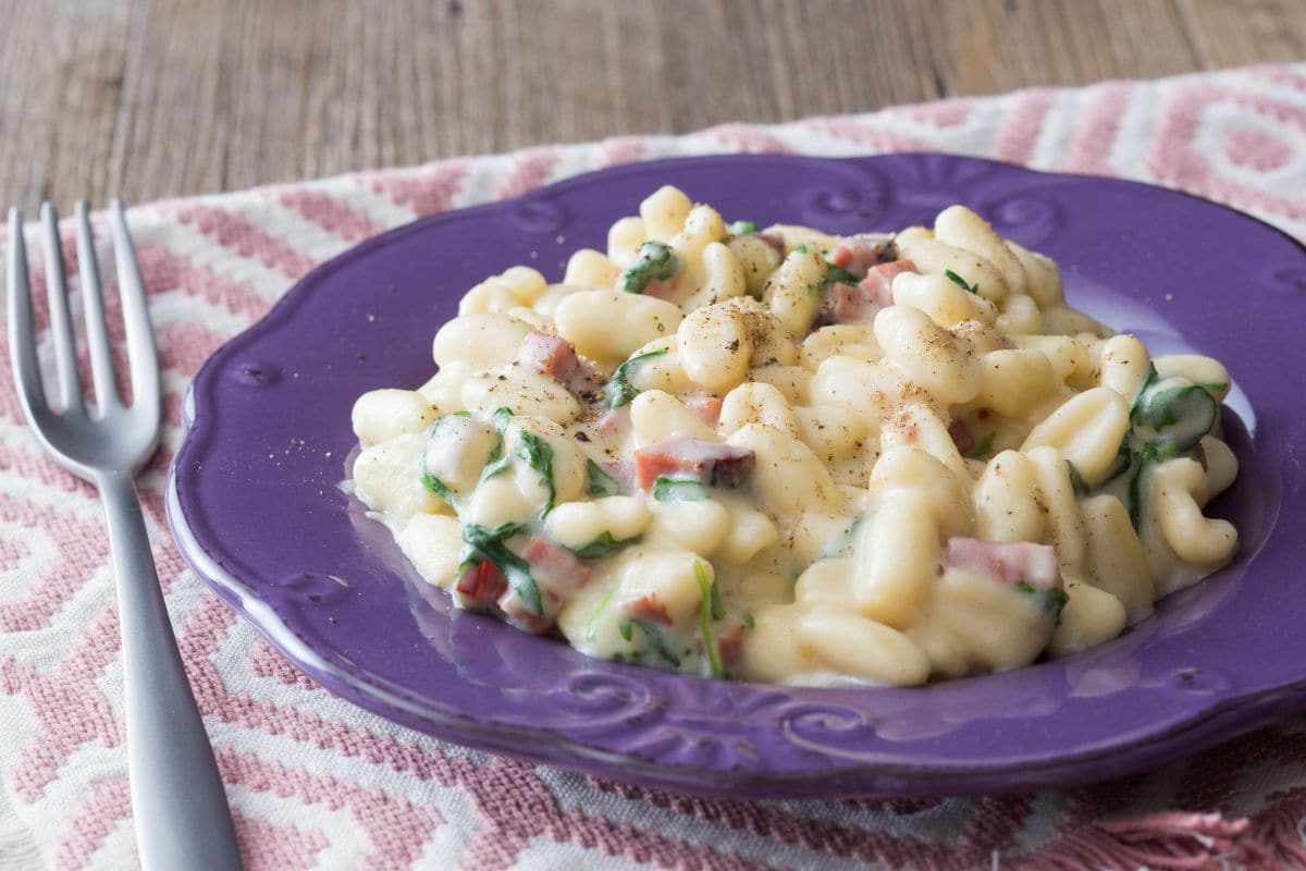 Cavatelli with speck, creamy potatoes and arugula