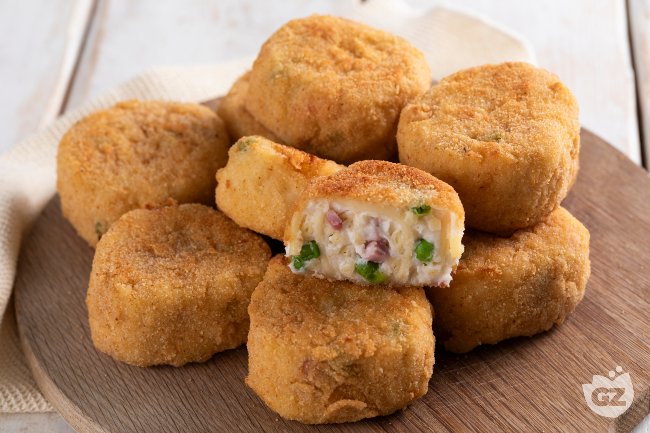 Neapolitan pasta fritters - Italian recipes by GialloZafferano