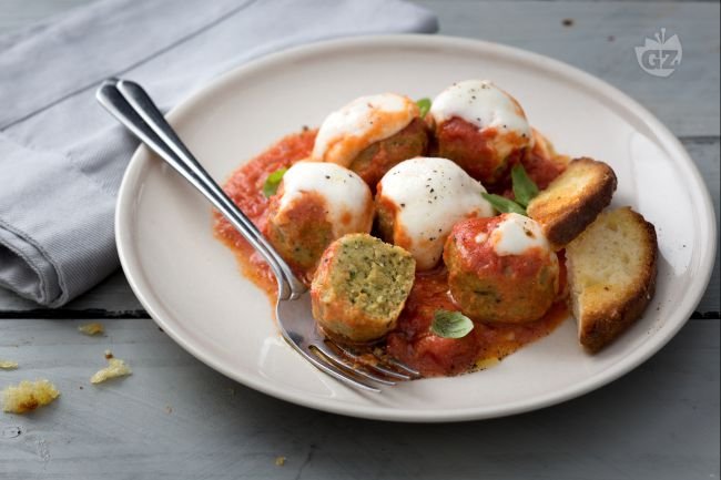 Zucchini balls alla pizzaiola - Italian recipes by GialloZafferano