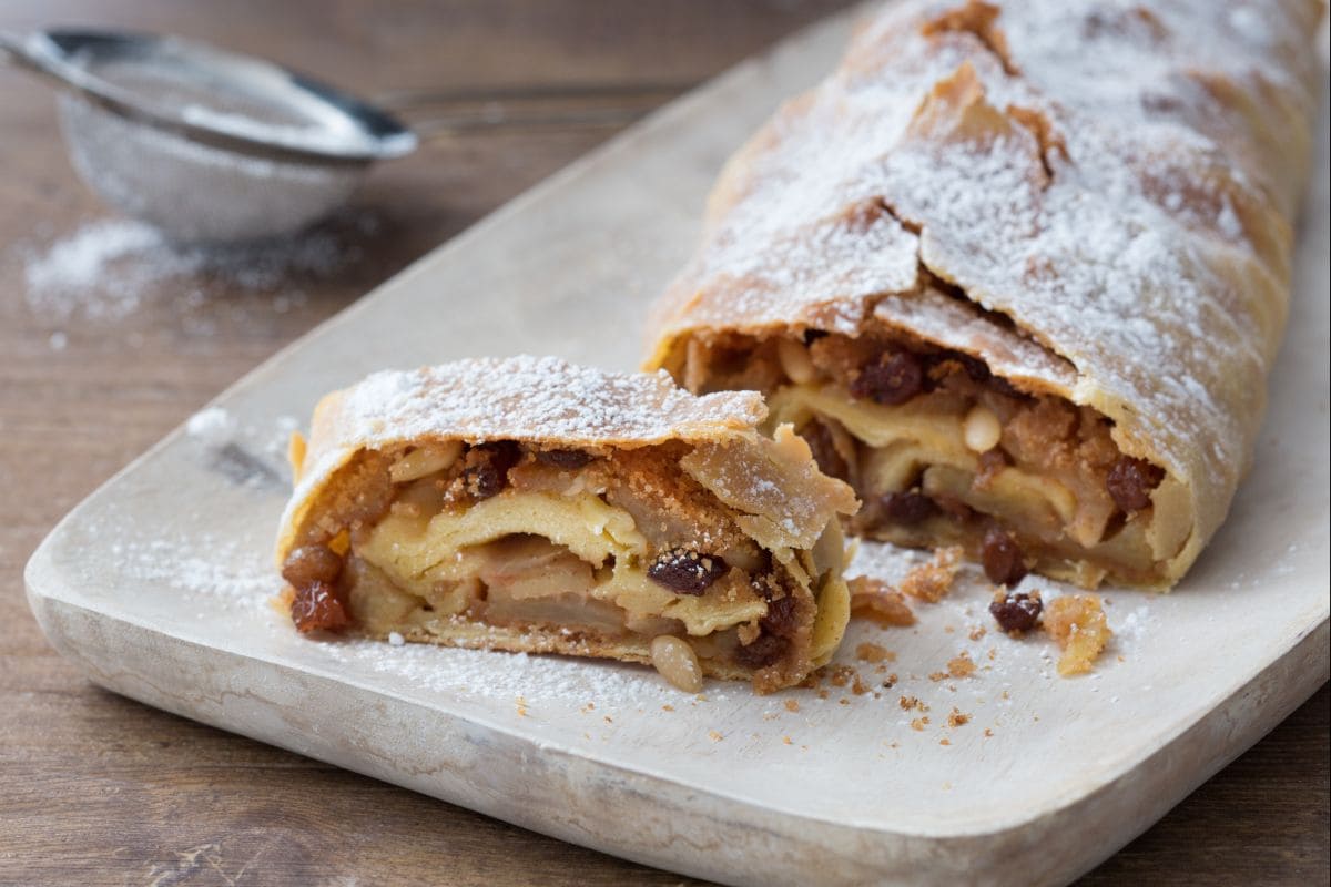 Apple strudel