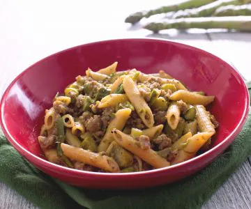 Pasta with asparagus and sausage