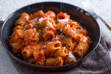 Pasta with cauliflower ragu