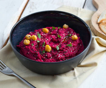 Beetroot hummus