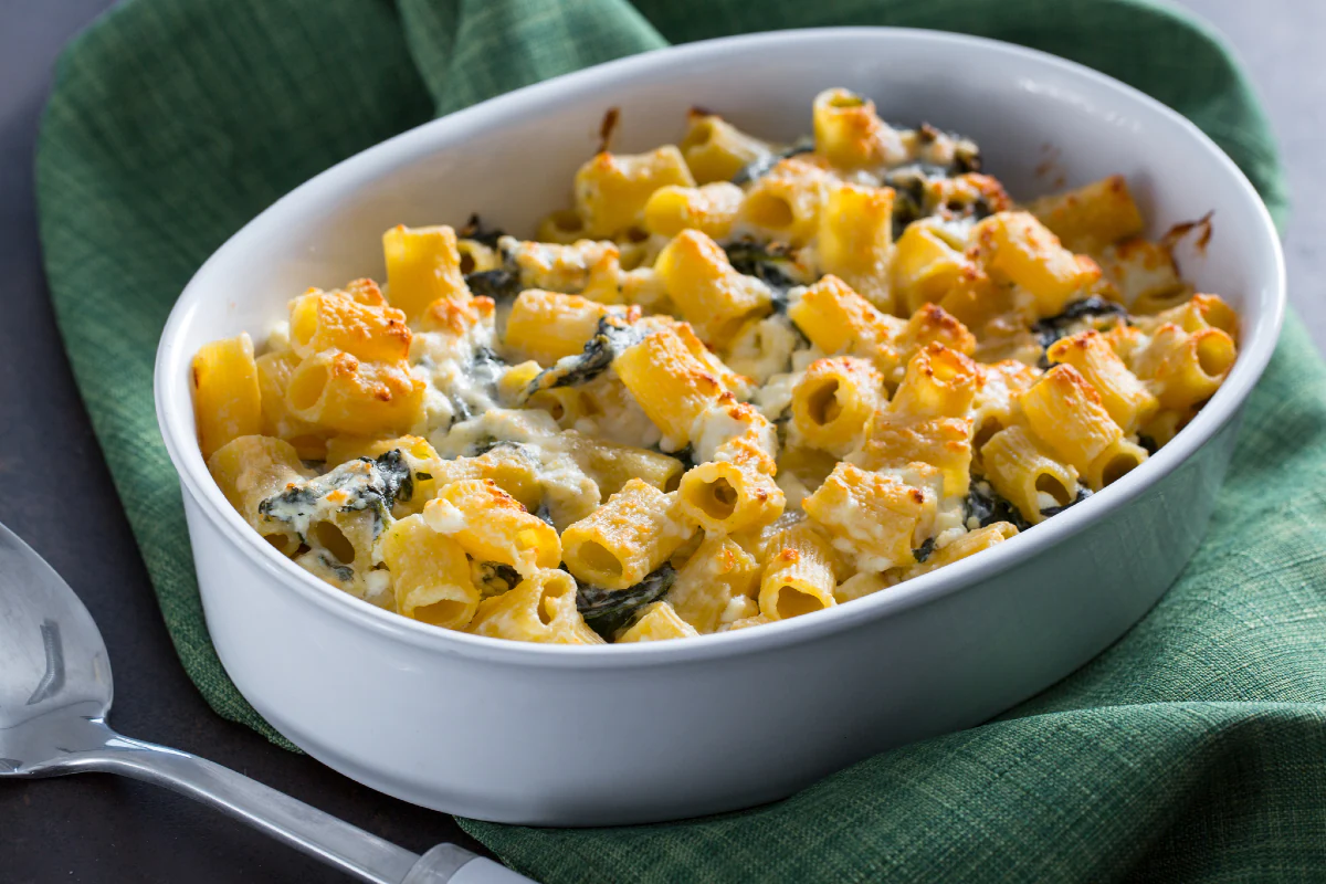 Feta and spinach pasta bake