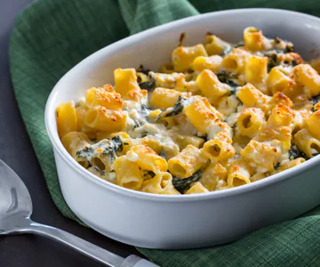 Feta and spinach pasta bake