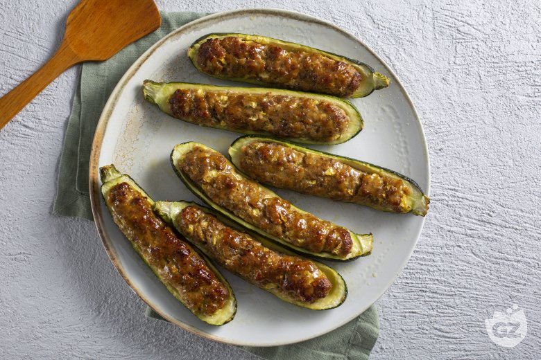 Stuffed zucchini