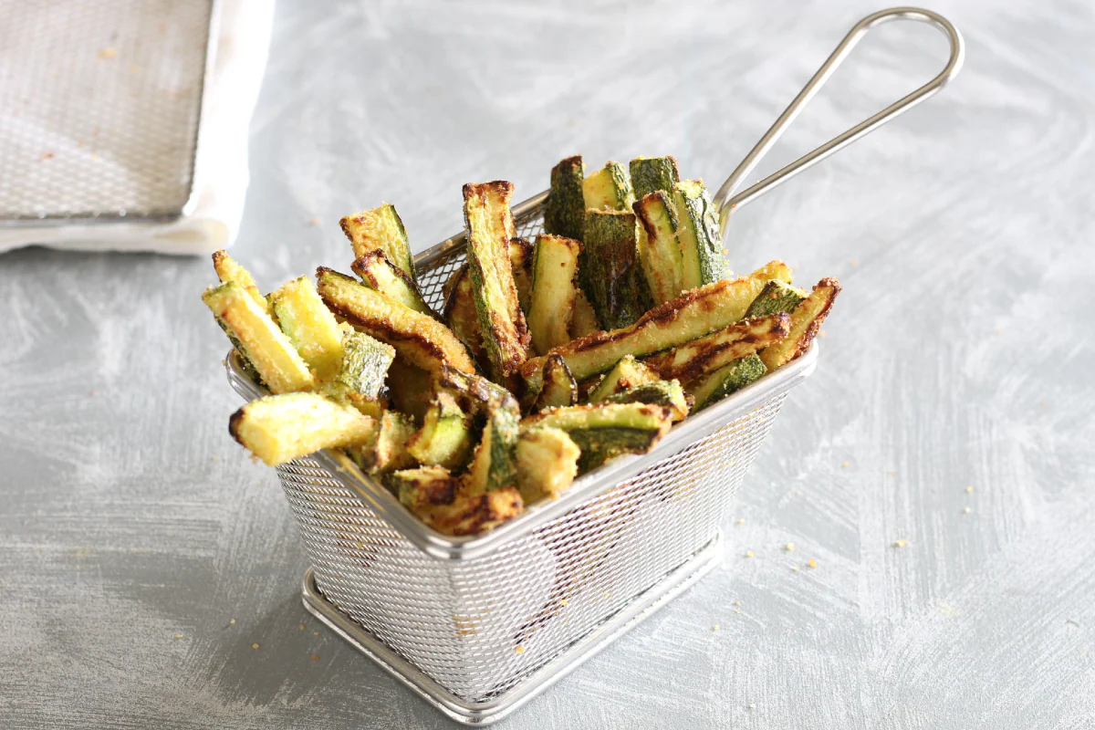 Air fryer zucchini fries