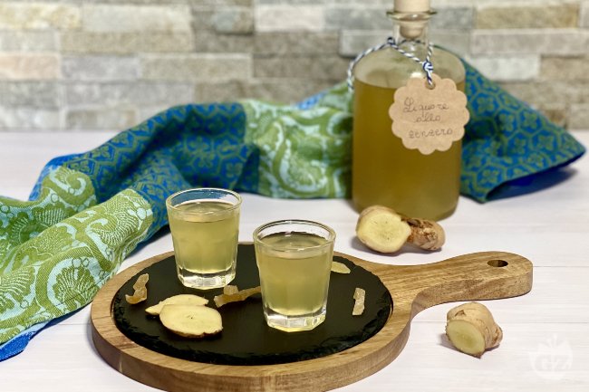 Ginger liqueur - Italian recipes by GialloZafferano