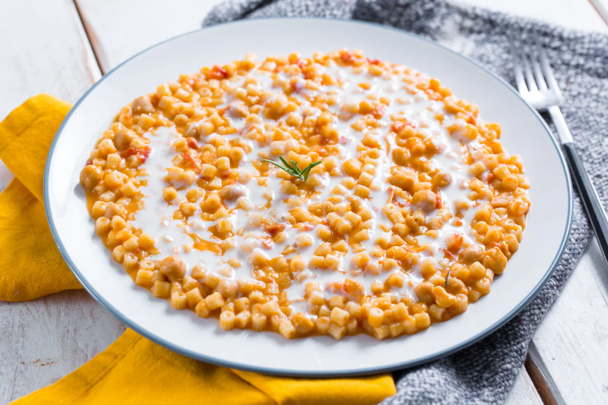 Pasta with chickpeas and taleggio cheese