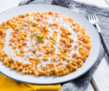 Pasta with chickpeas and taleggio cheese