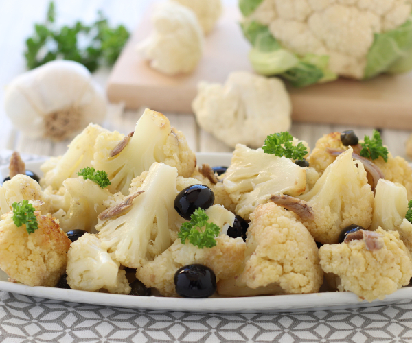 Pan-fried cauliflower with olives