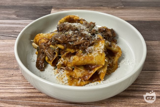 Lamb shank pappardelle - Italian recipes by GialloZafferano