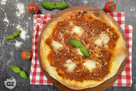 Bolognese Pizza