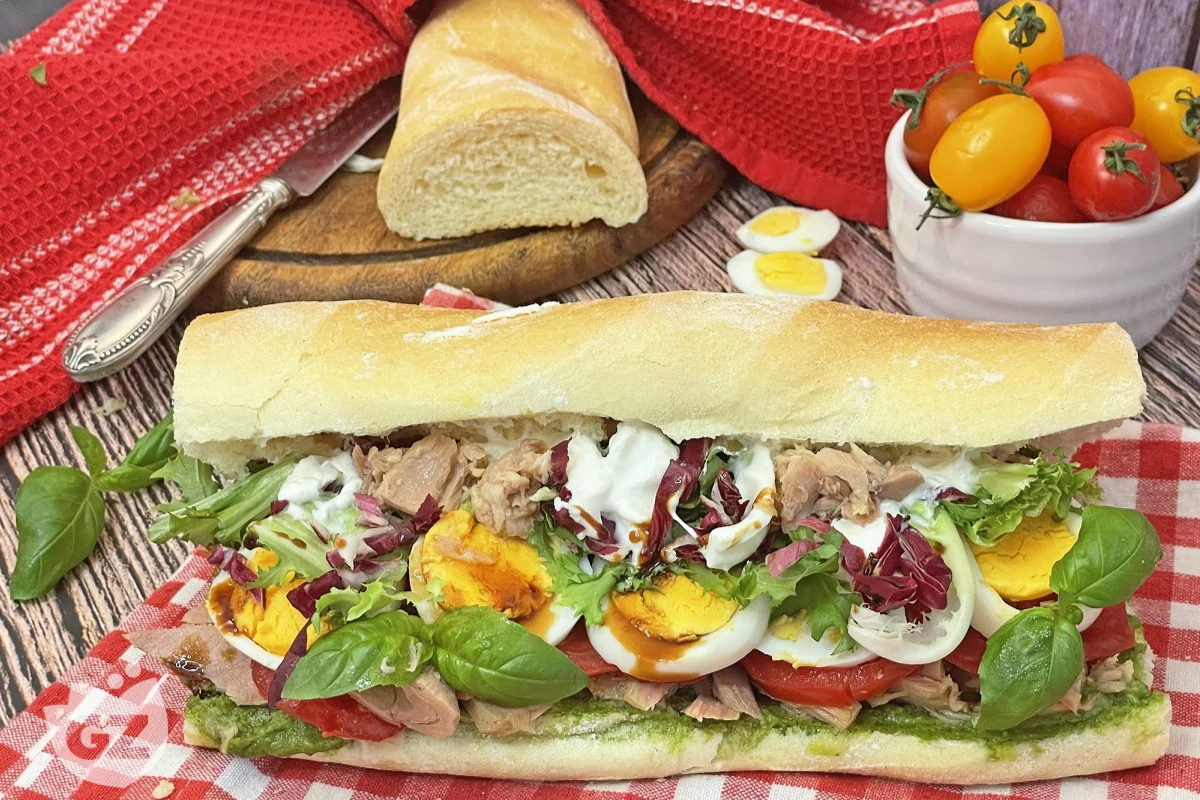 Italian tuna sandwich