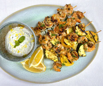 Shrimp and zucchini skewers