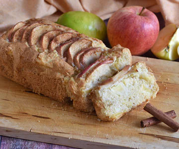 Apple and cinnamon loaf cake