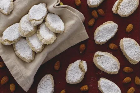 Italian Ricciarelli Cookies