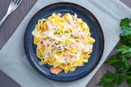 Creamy salmon pasta