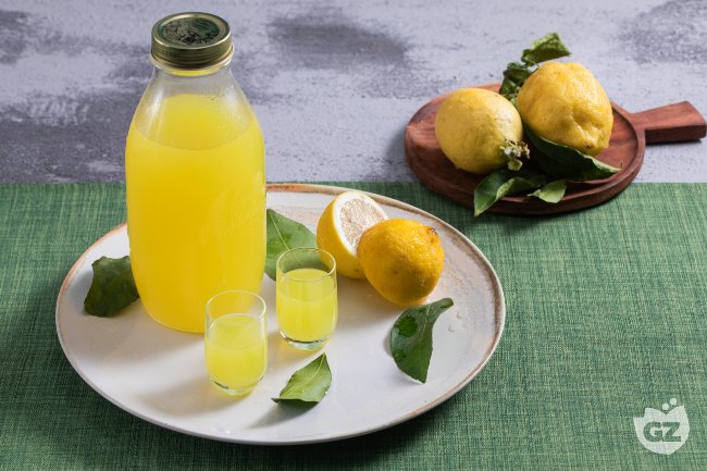 Easy Homemade Limoncello Recipe