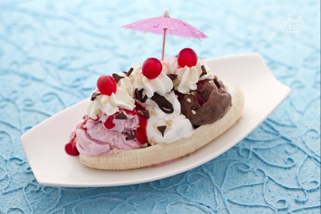Banana split - Italian recipes by GialloZafferano