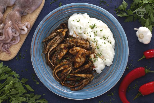 Moscardini alla busara - Italian recipes by GialloZafferano