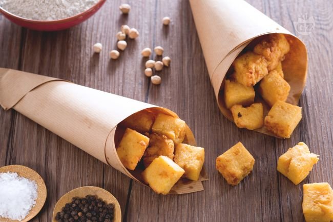 Panissa (Ligurian Chickpea Fritters) - Italian recipes by GialloZafferano
