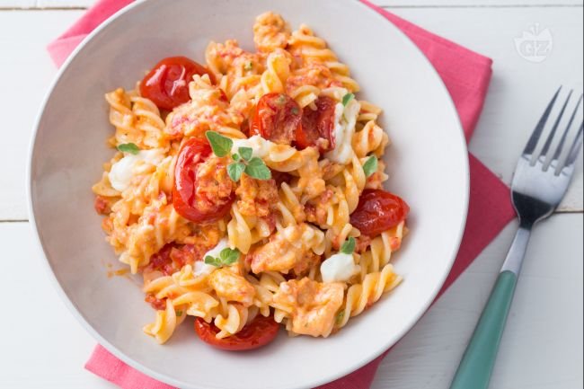Pasta with cherry tomatoes and stracchino - Italian recipes by GialloZafferano