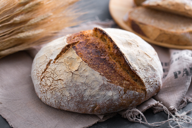 Whole Wheat Bread - Italian recipes by GialloZafferano