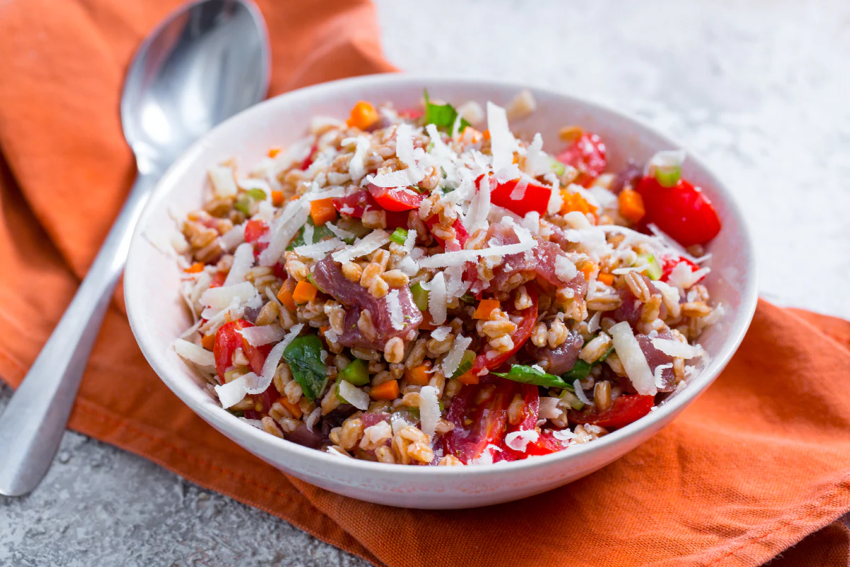 Farro Salad with Vegetables and Tuna