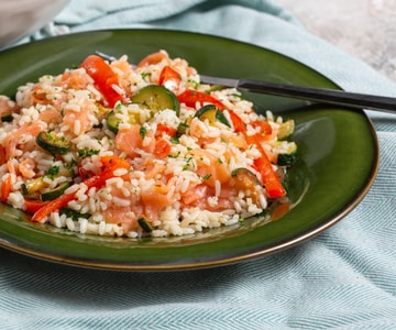 Rice Salad with Salmon and Vegetables