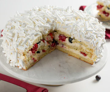 Sponge Cake with Chantilly and Berries