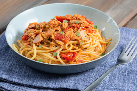 Linguine with Tuna and Cherry Tomatoes