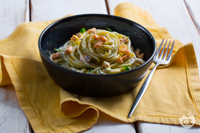 Spaghetti with salmon and stracciatella with basil - Italian recipes by GialloZafferano