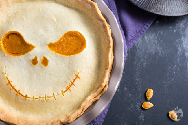 Pumpkin pie Jack Skellington - Italian recipes by GialloZafferano