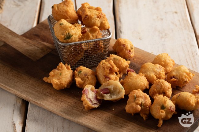 Savory Zeppoline with Salami and Cheese - Italian recipes by GialloZafferano
