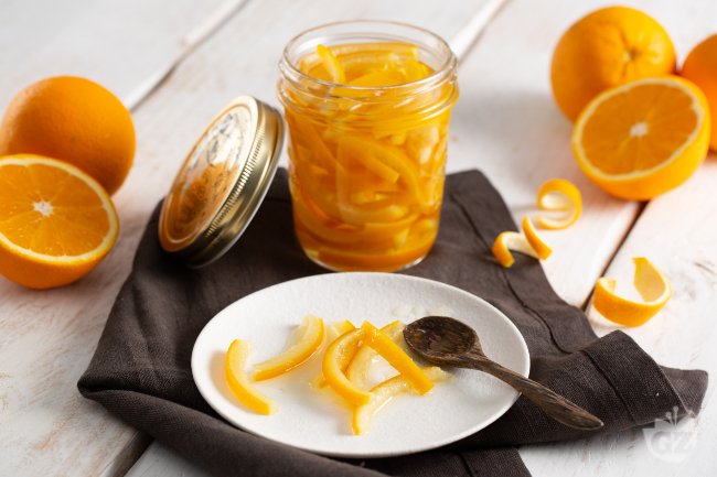 Candied Orange Peels - Italian recipes by GialloZafferano
