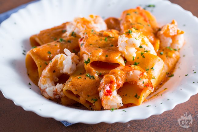 Pasta with Shrimp and Scampi Cream Recipe