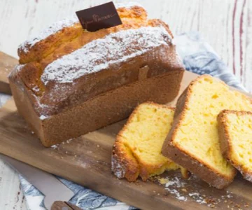 Yogurt Plumcake