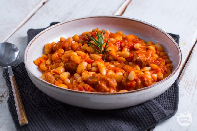 Beans all'uccelletto - Italian recipes by GialloZafferano
