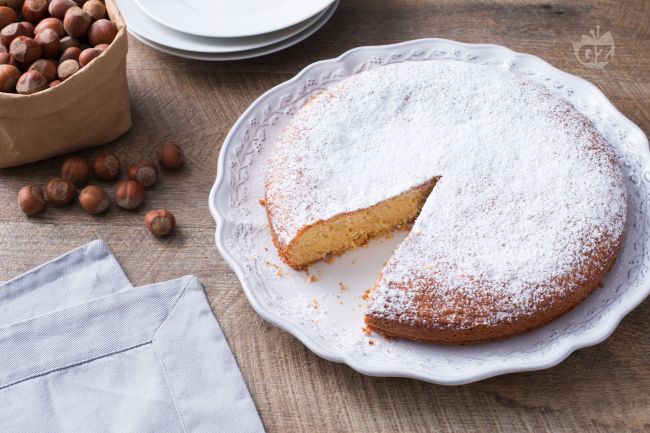 Hazelnut Cake - Italian recipes by GialloZafferano