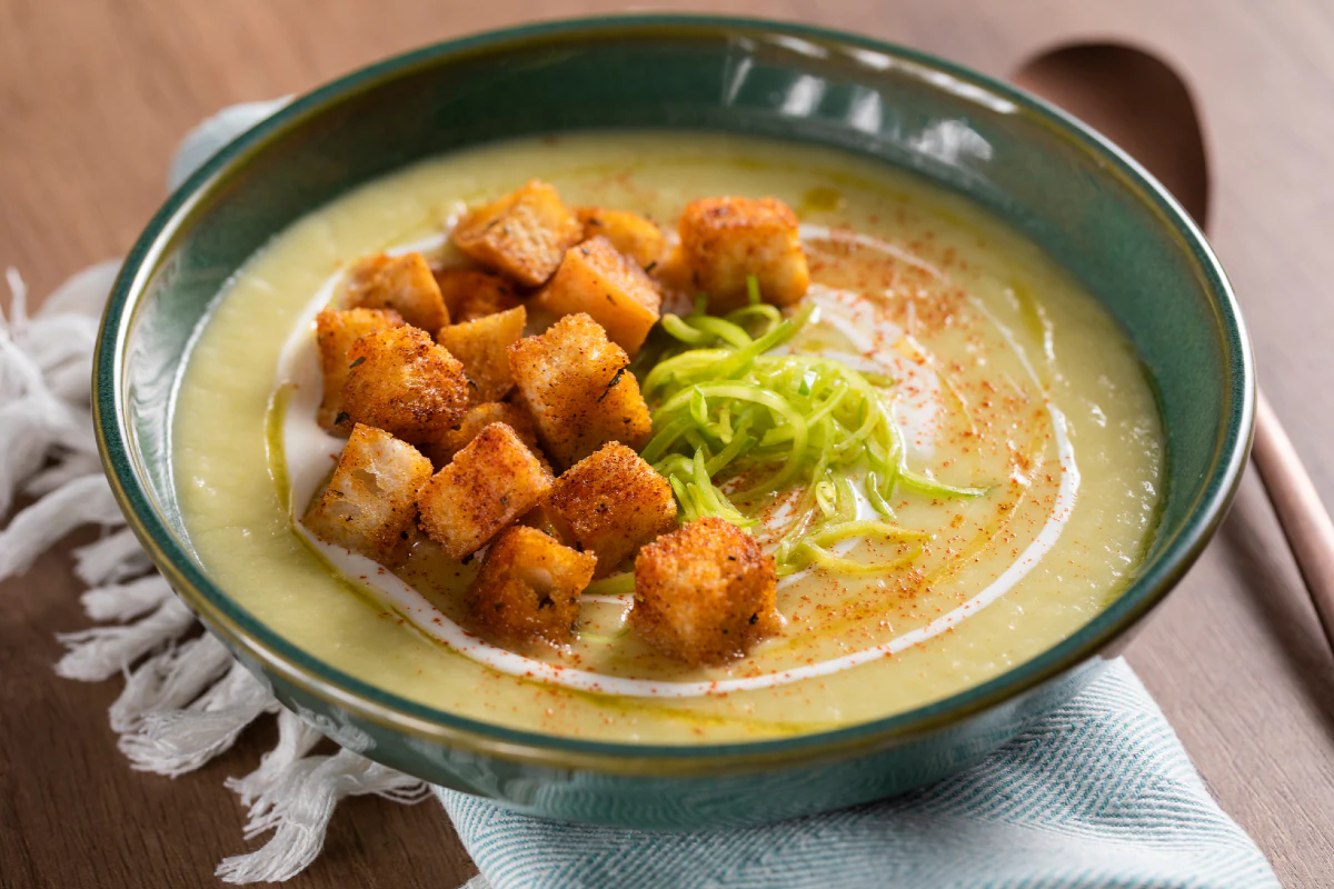 Leek velouté with tasty croutons